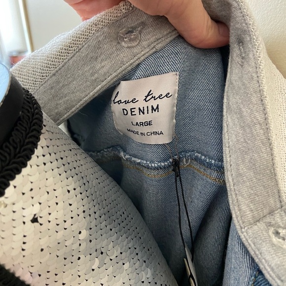 LOVE Tree Denim Jacket . NEW with tags. - Picture 3 of 6